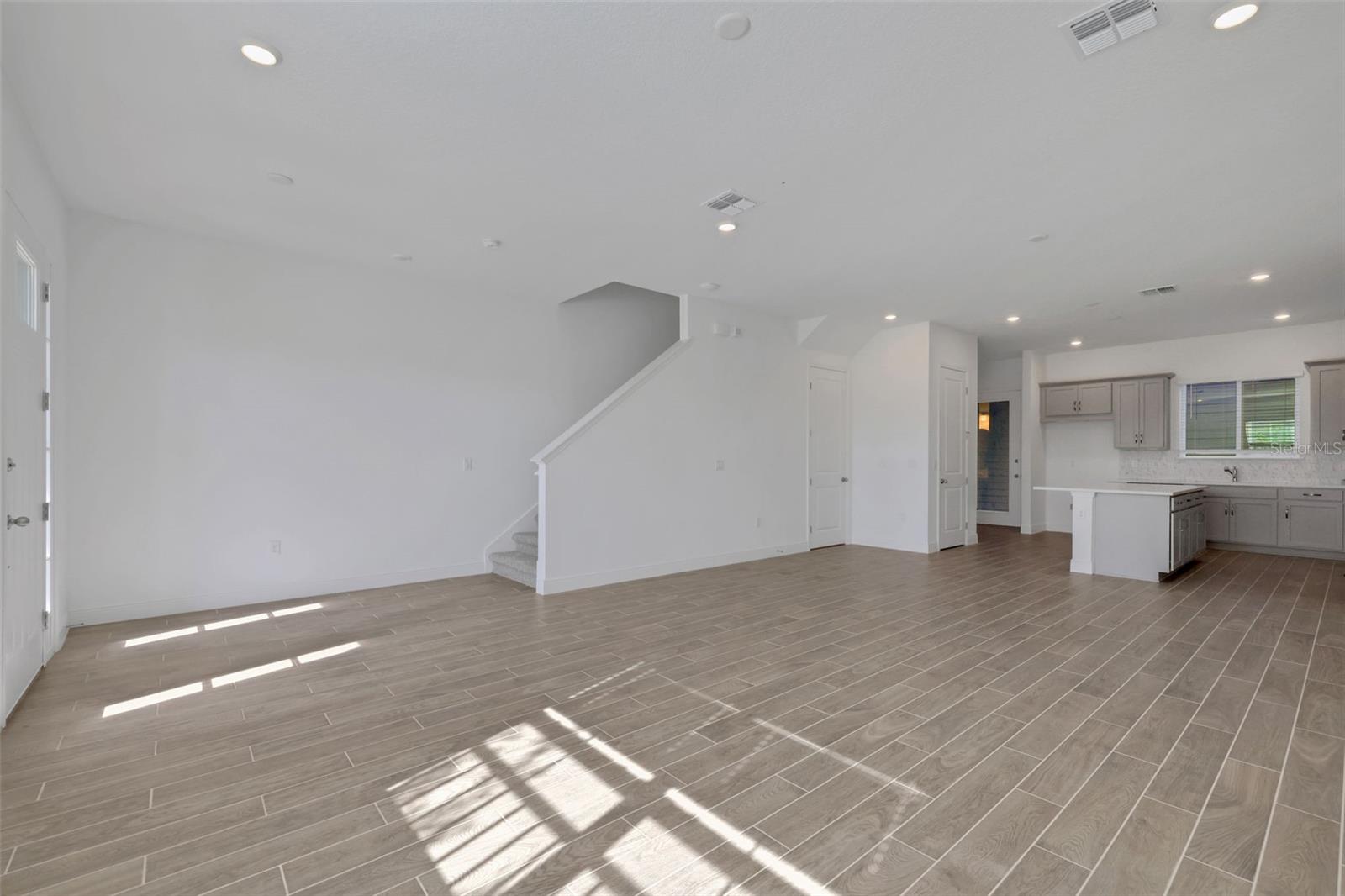 Image 27 of 33 For 6527 Trailblaze Bend