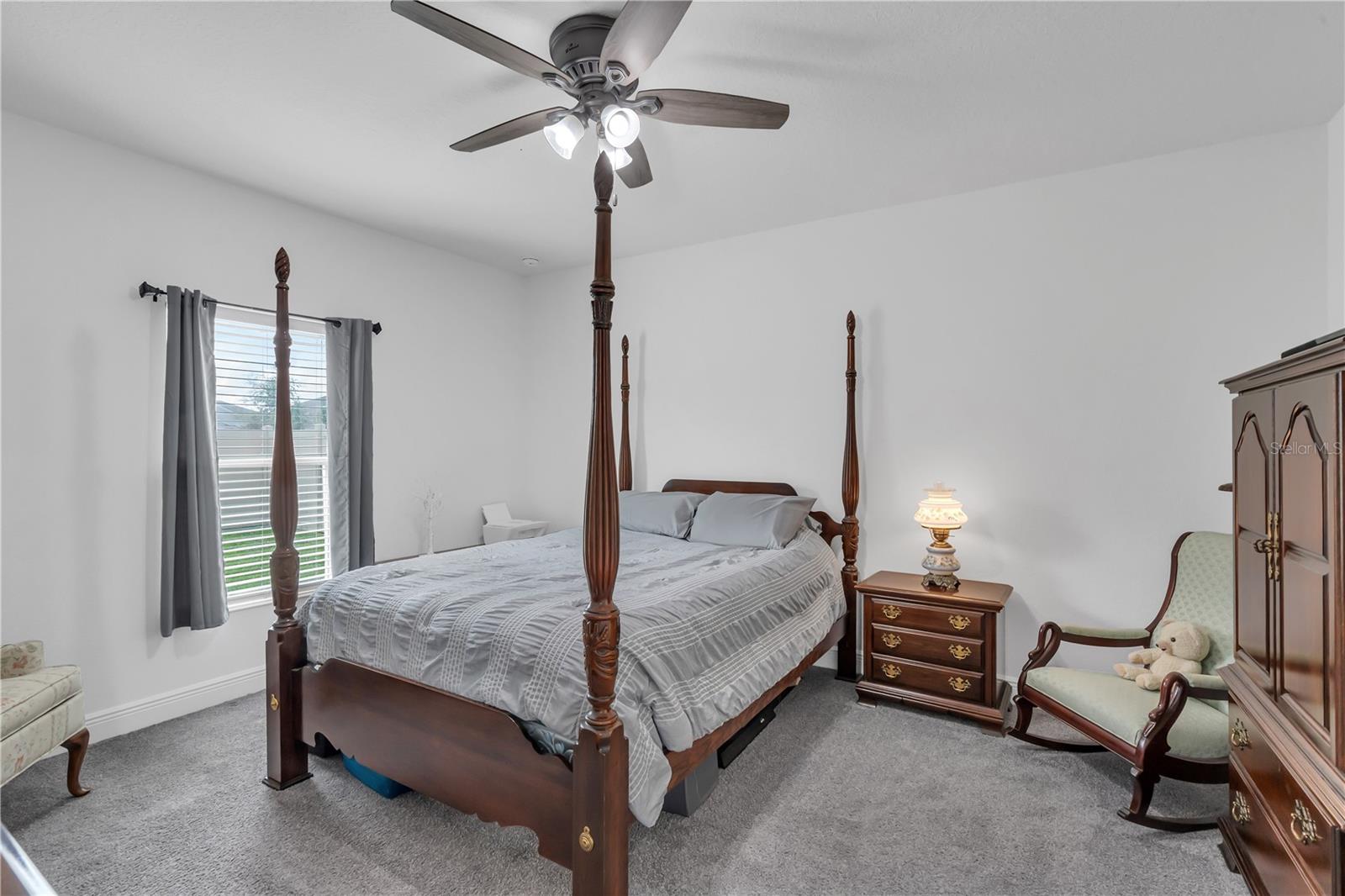 Image 16 of 59 For 9380 La Salle Street