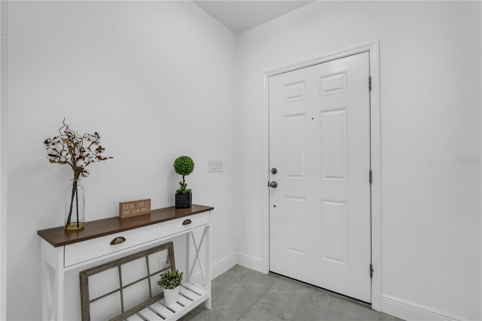 Image 4 of 59 For 9380 La Salle Street