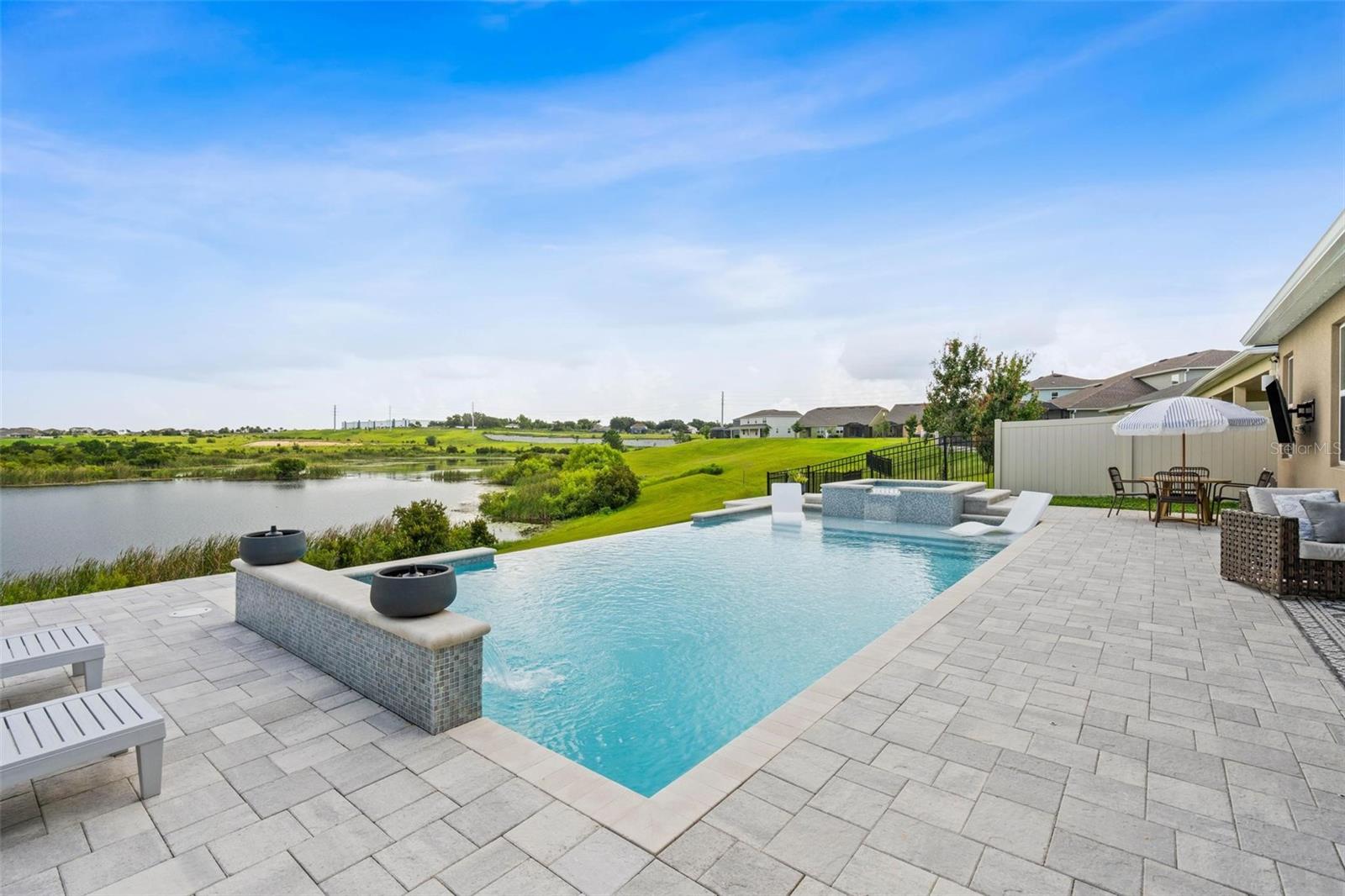 Image 4 of 50 For 3304 Canna Lily Place