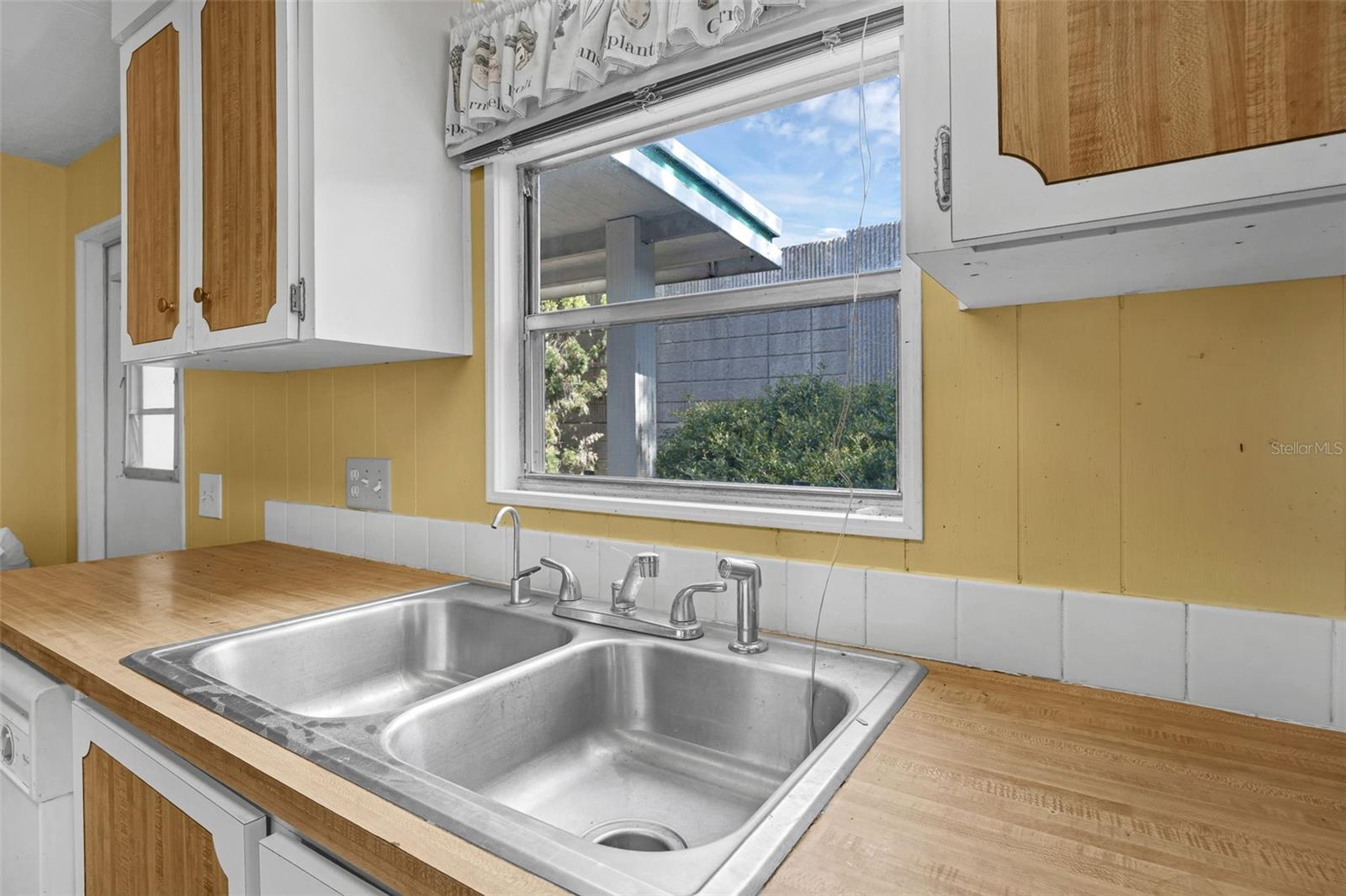 Image 12 of 31 For 2412 Vindale Road