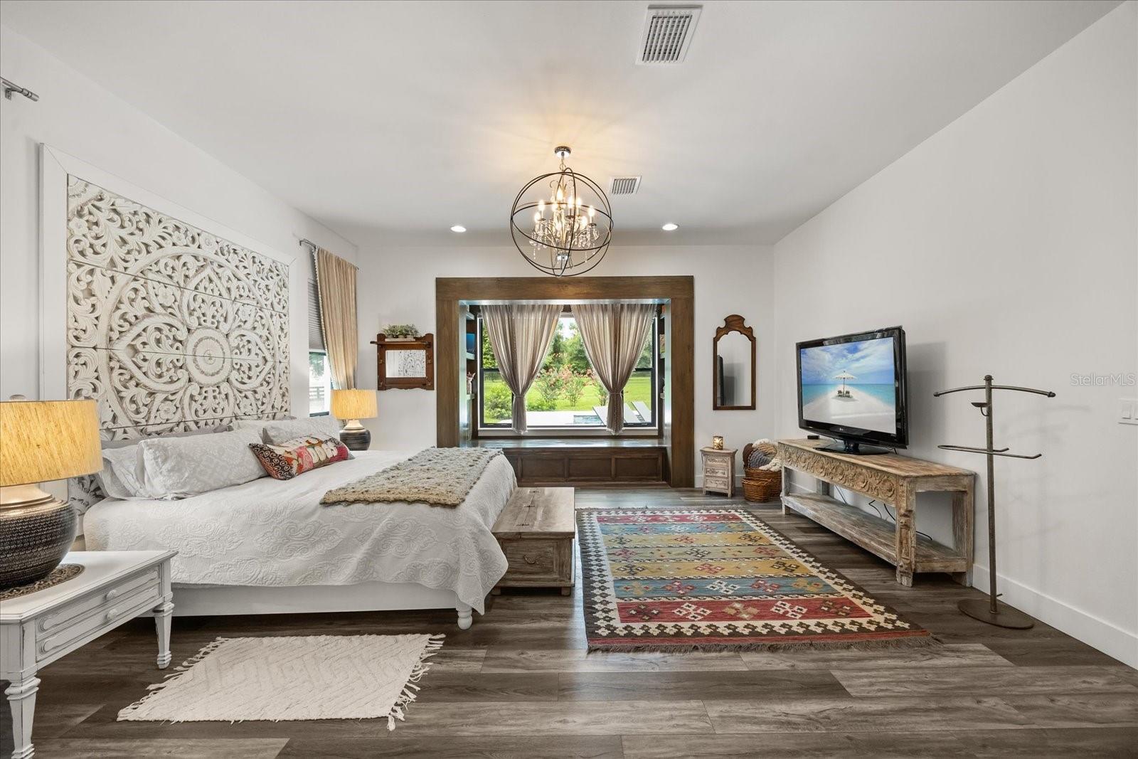 Image 17 of 84 For 6031 Dora Dr