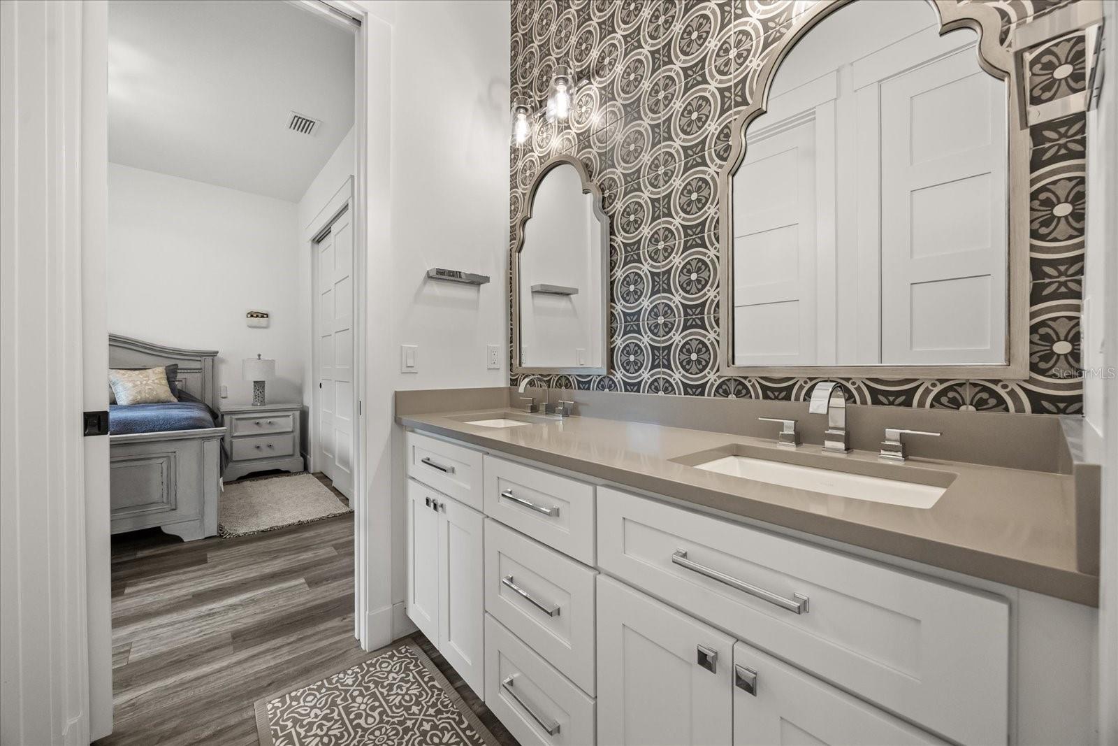 Image 27 of 84 For 6031 Dora Dr