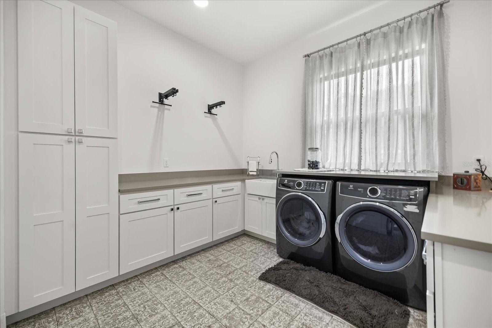 Image 38 of 84 For 6031 Dora Dr