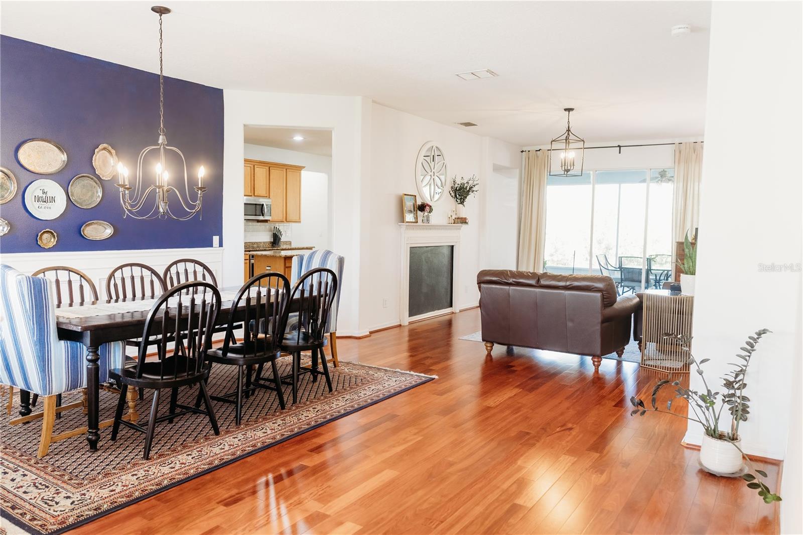 Image 6 of 37 For 26620 Shoregrass Drive