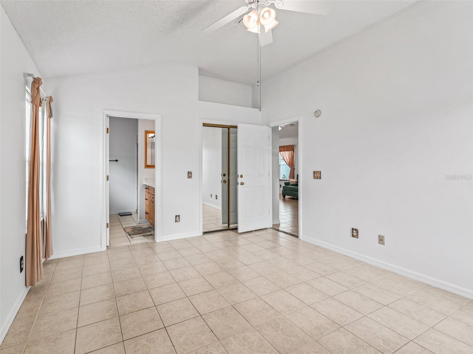 Image 21 of 42 For 1142 Boone Court