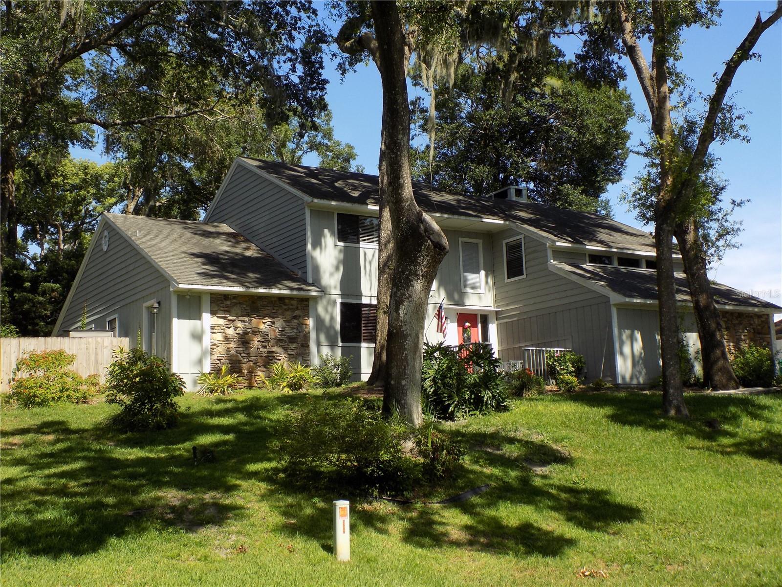 Image 3 of 34 For 2108 Dogwood Circle