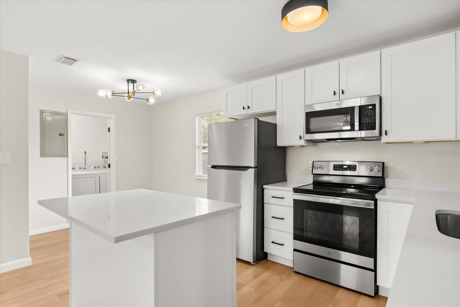 Image 4 of 16 For 2311 Vincent Road