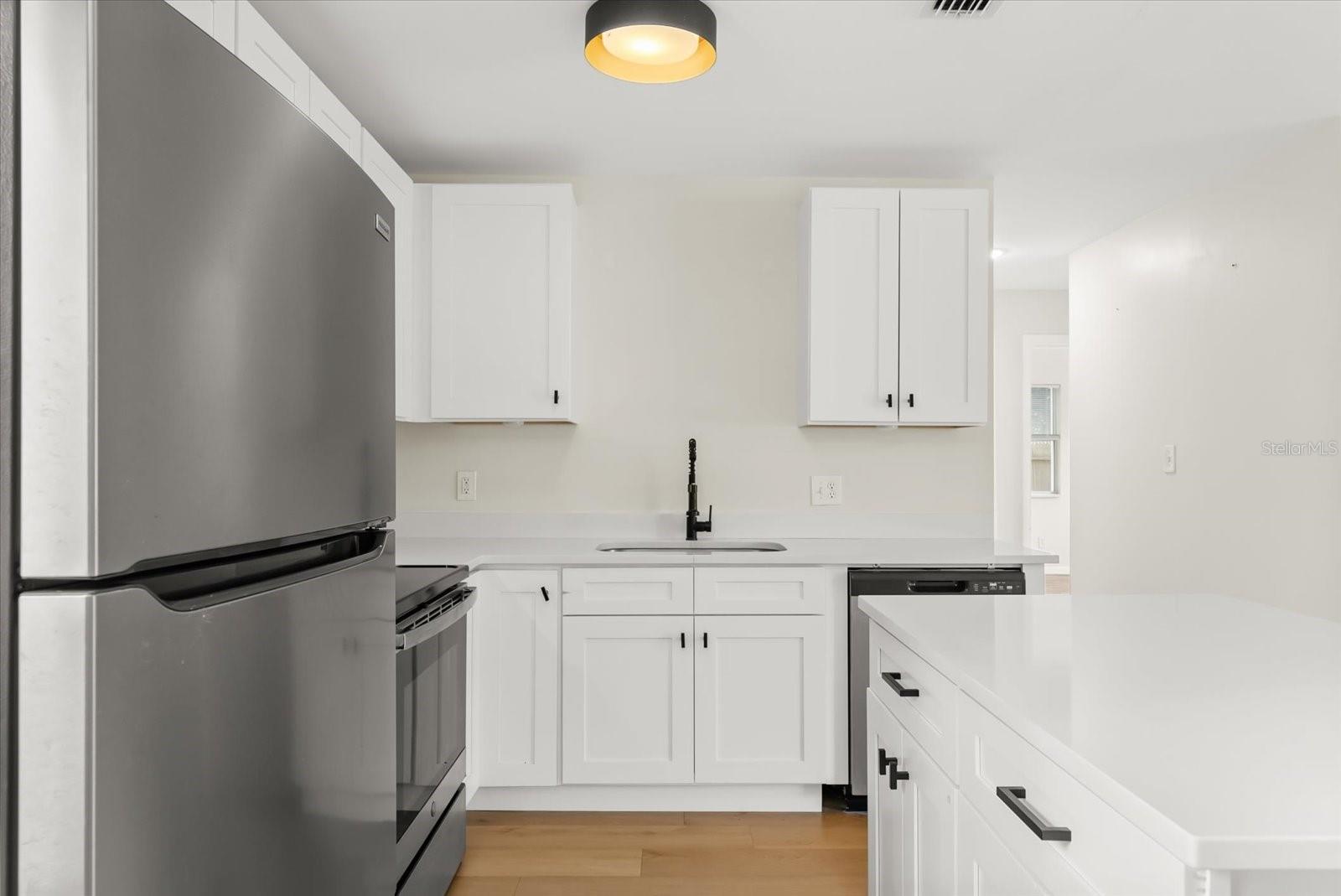 Image 5 of 16 For 2311 Vincent Road