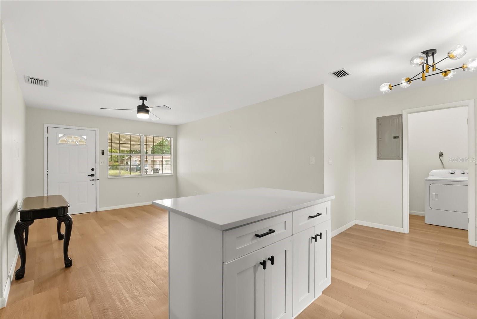 Image 7 of 16 For 2311 Vincent Road