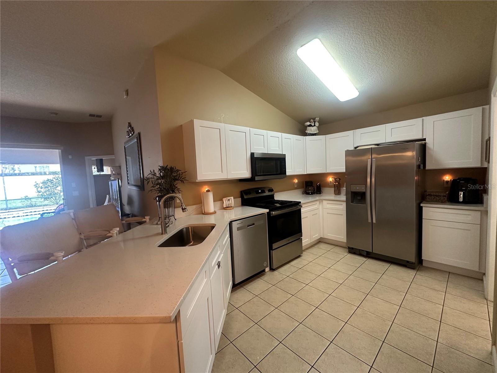 Image 10 of 38 For 15509 Markham Drive