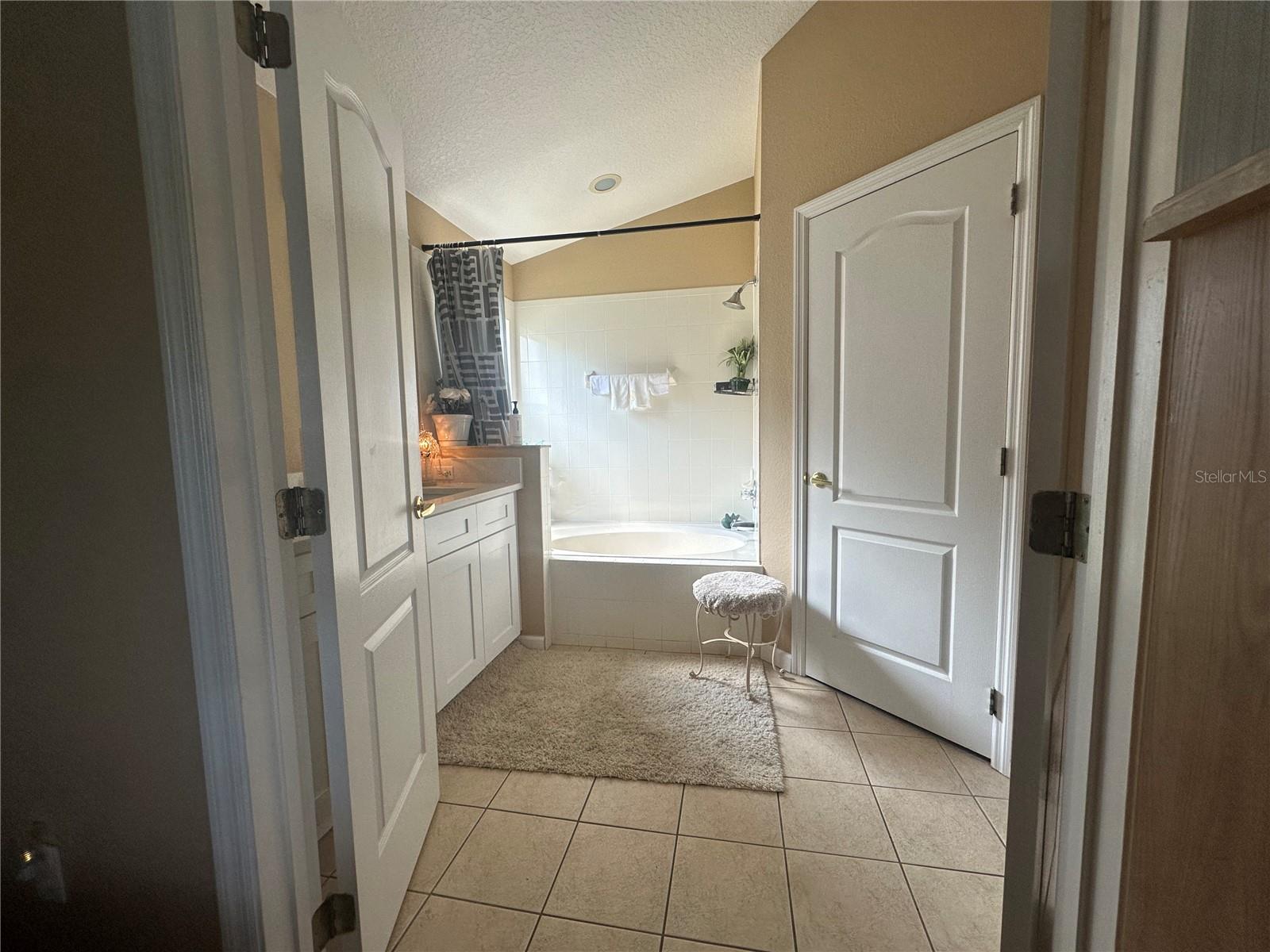 Image 15 of 38 For 15509 Markham Drive