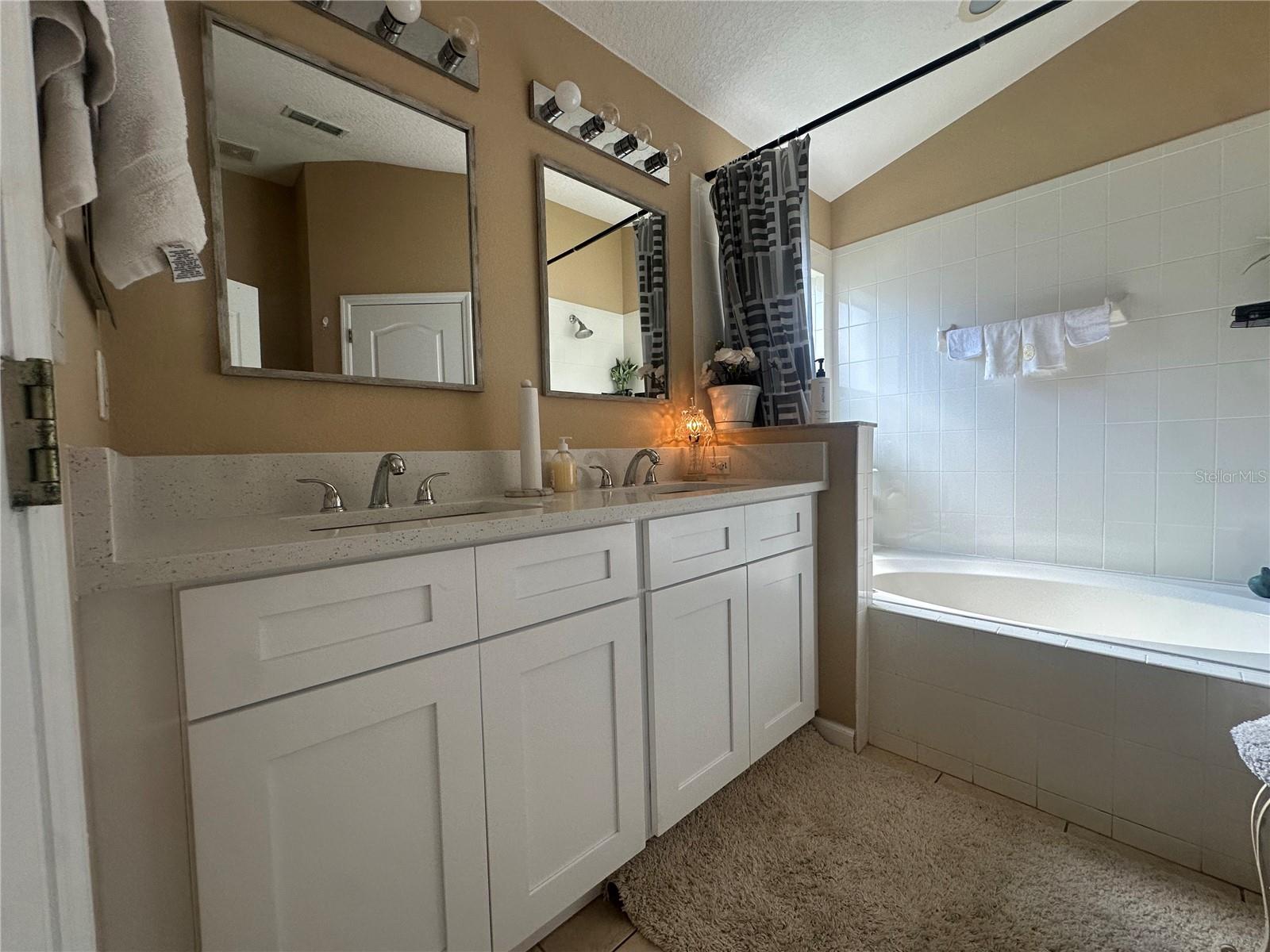 Image 16 of 38 For 15509 Markham Drive