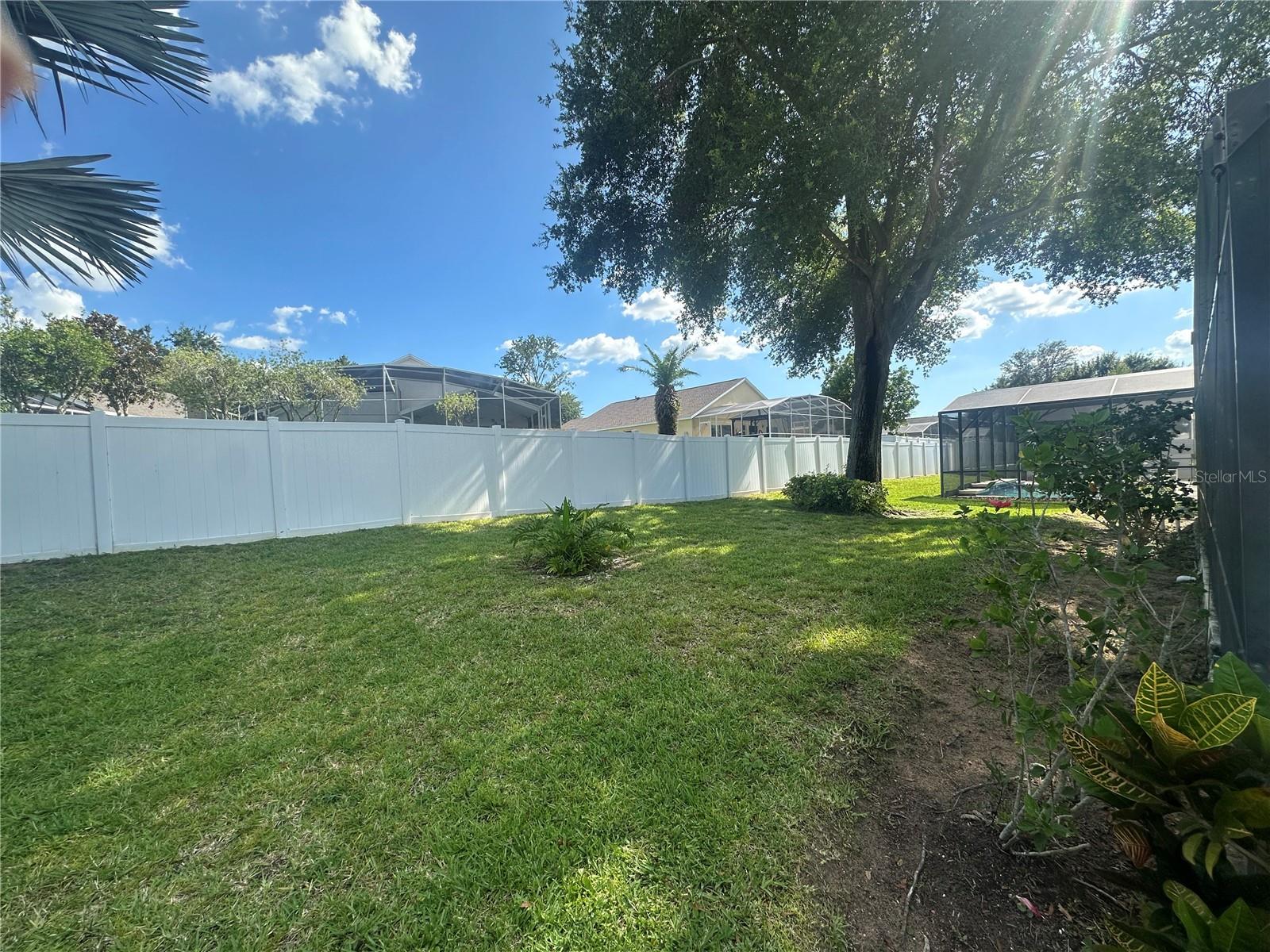 Image 22 of 38 For 15509 Markham Drive