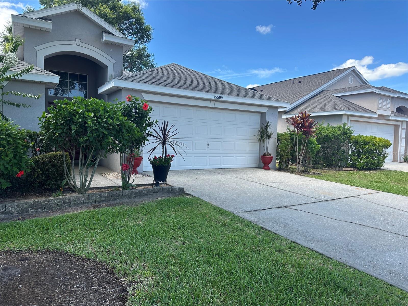 Image 4 of 38 For 15509 Markham Drive