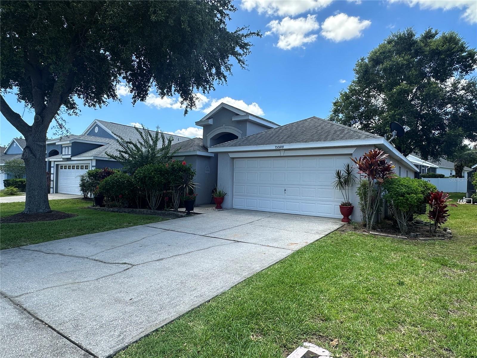Image 5 of 38 For 15509 Markham Drive