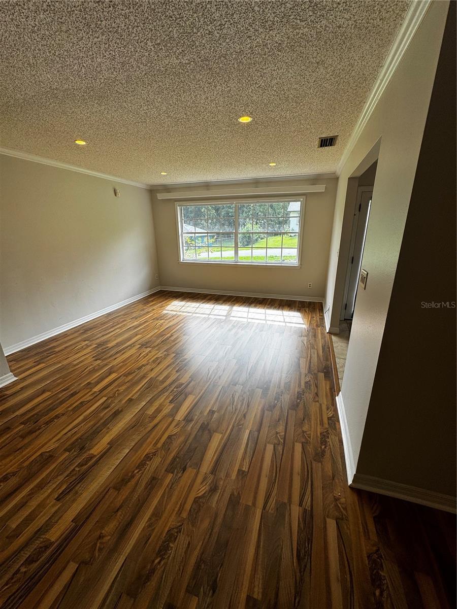 Image 7 of 12 For 2115 Stewart Lane