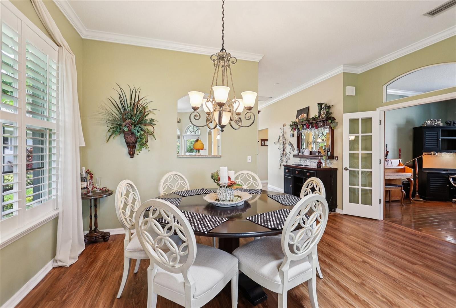 Image 10 of 75 For 2512 Baywater Road