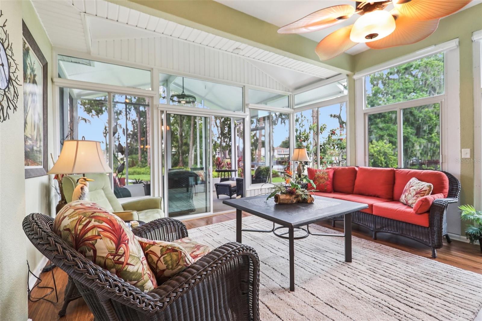 Image 11 of 75 For 2512 Baywater Road