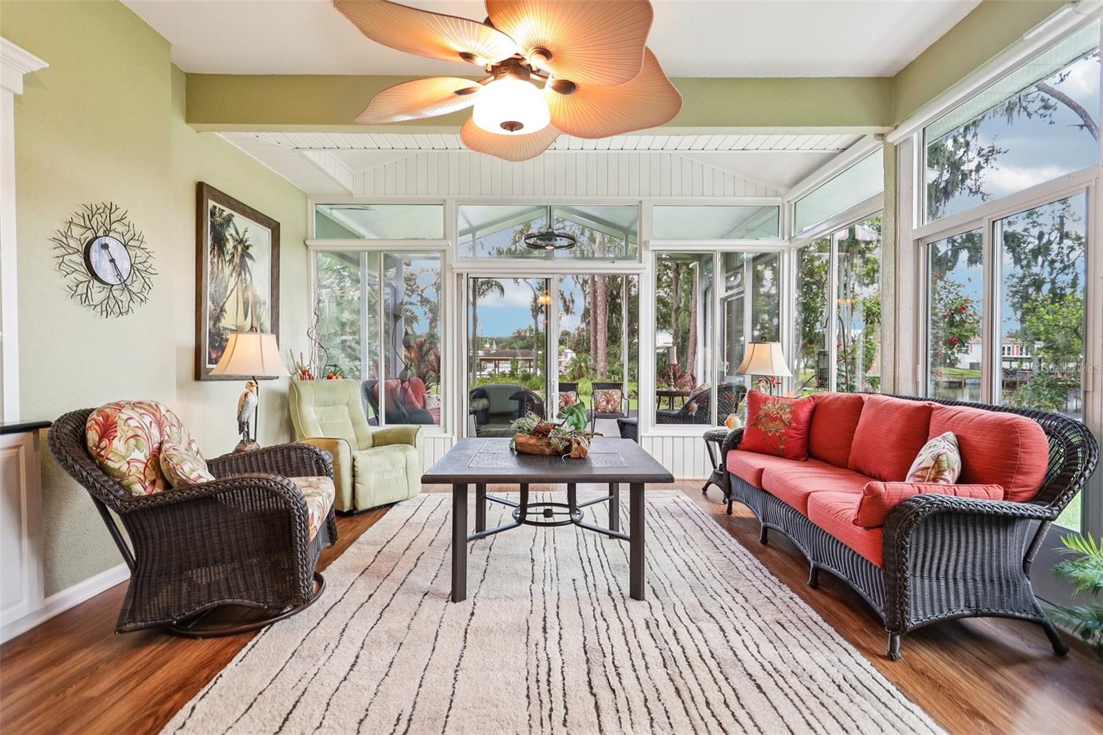 Image 12 of 75 For 2512 Baywater Road