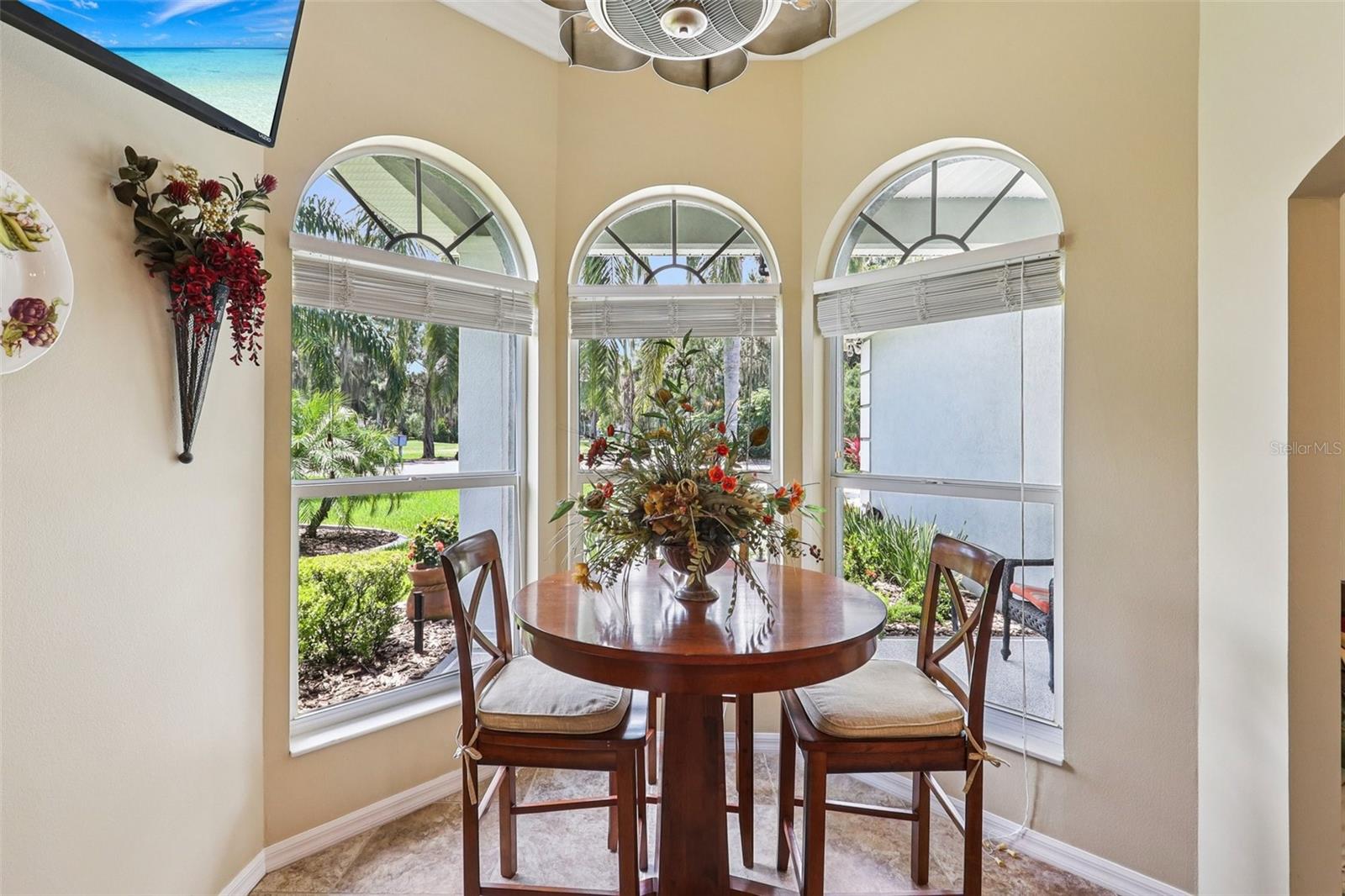 Image 19 of 75 For 2512 Baywater Road