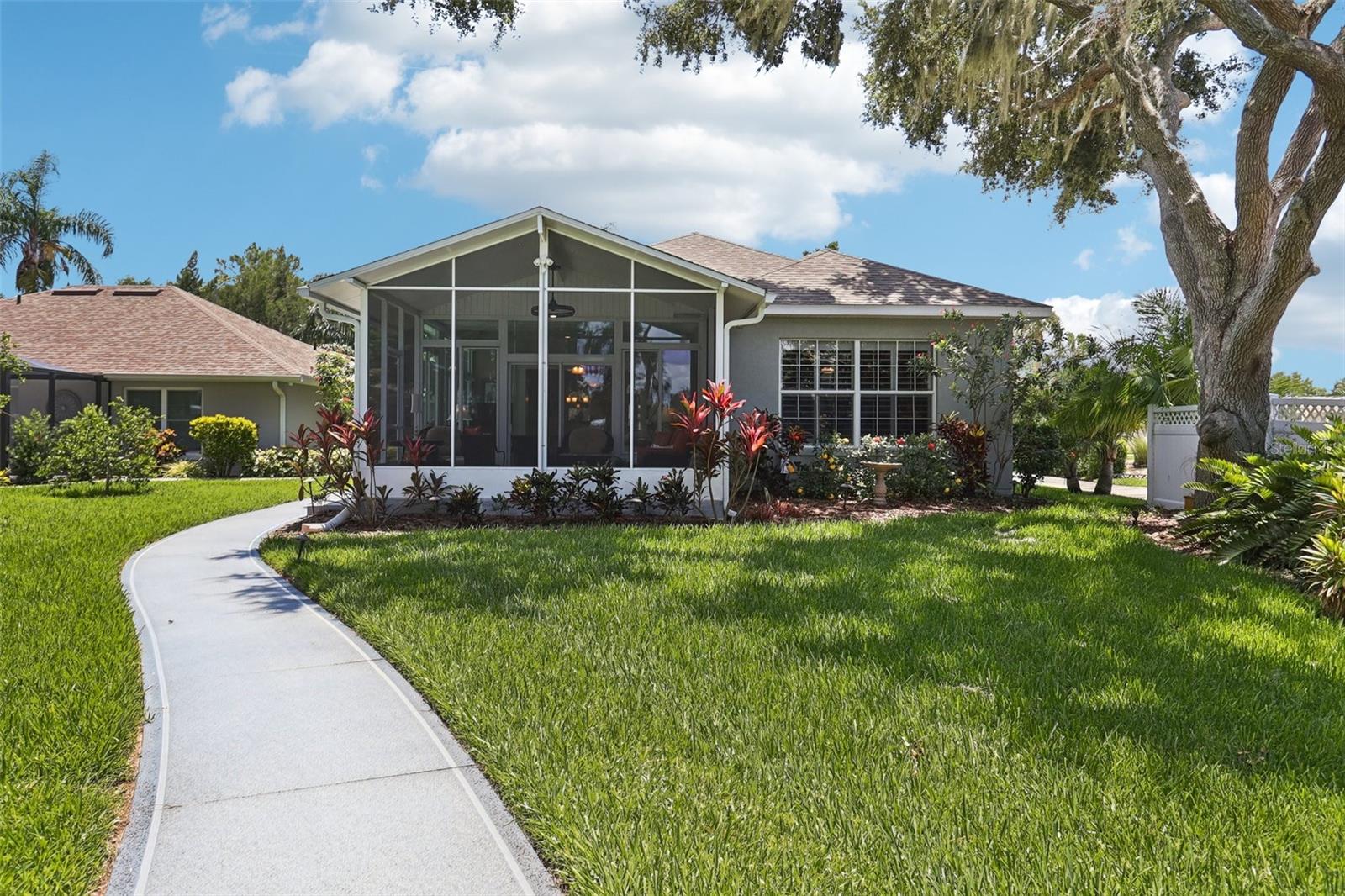 Image 36 of 75 For 2512 Baywater Road