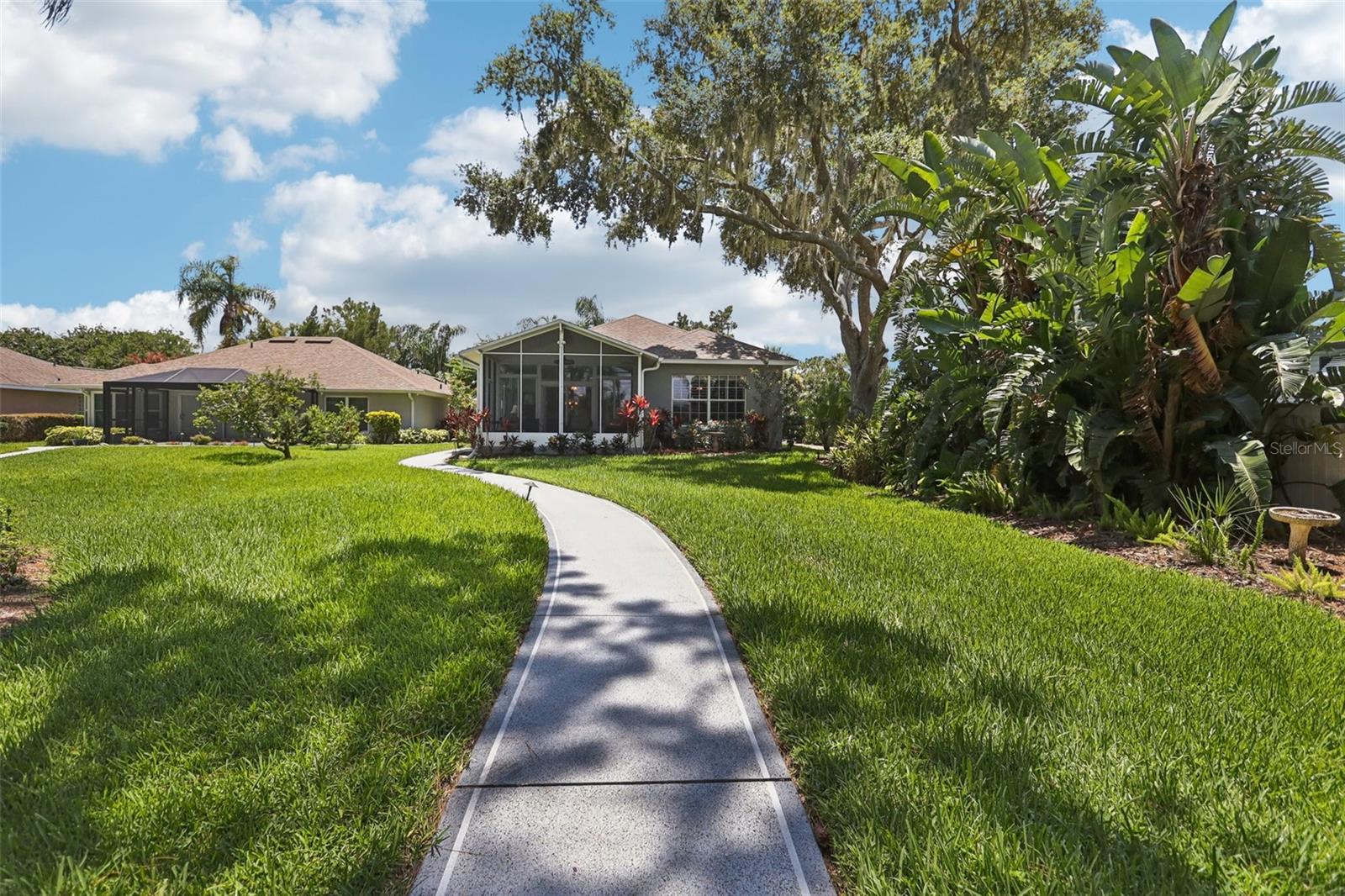 Image 39 of 75 For 2512 Baywater Road
