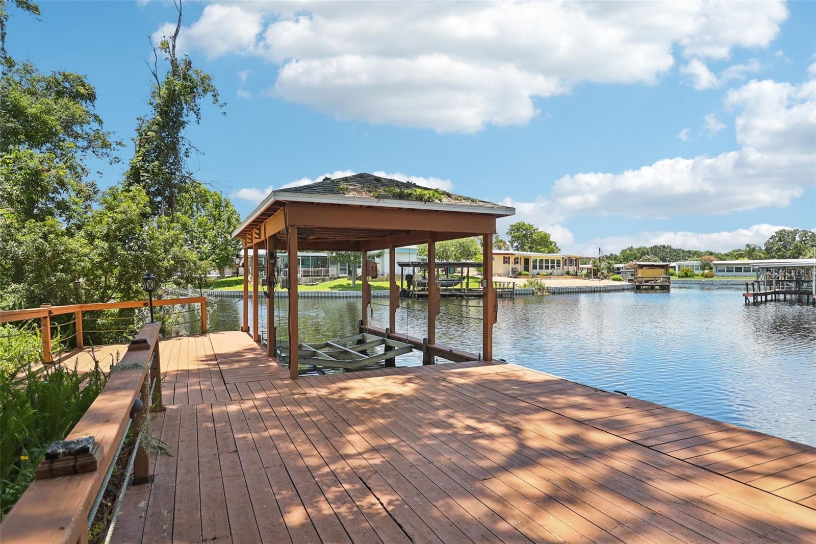 Image 43 of 75 For 2512 Baywater Road