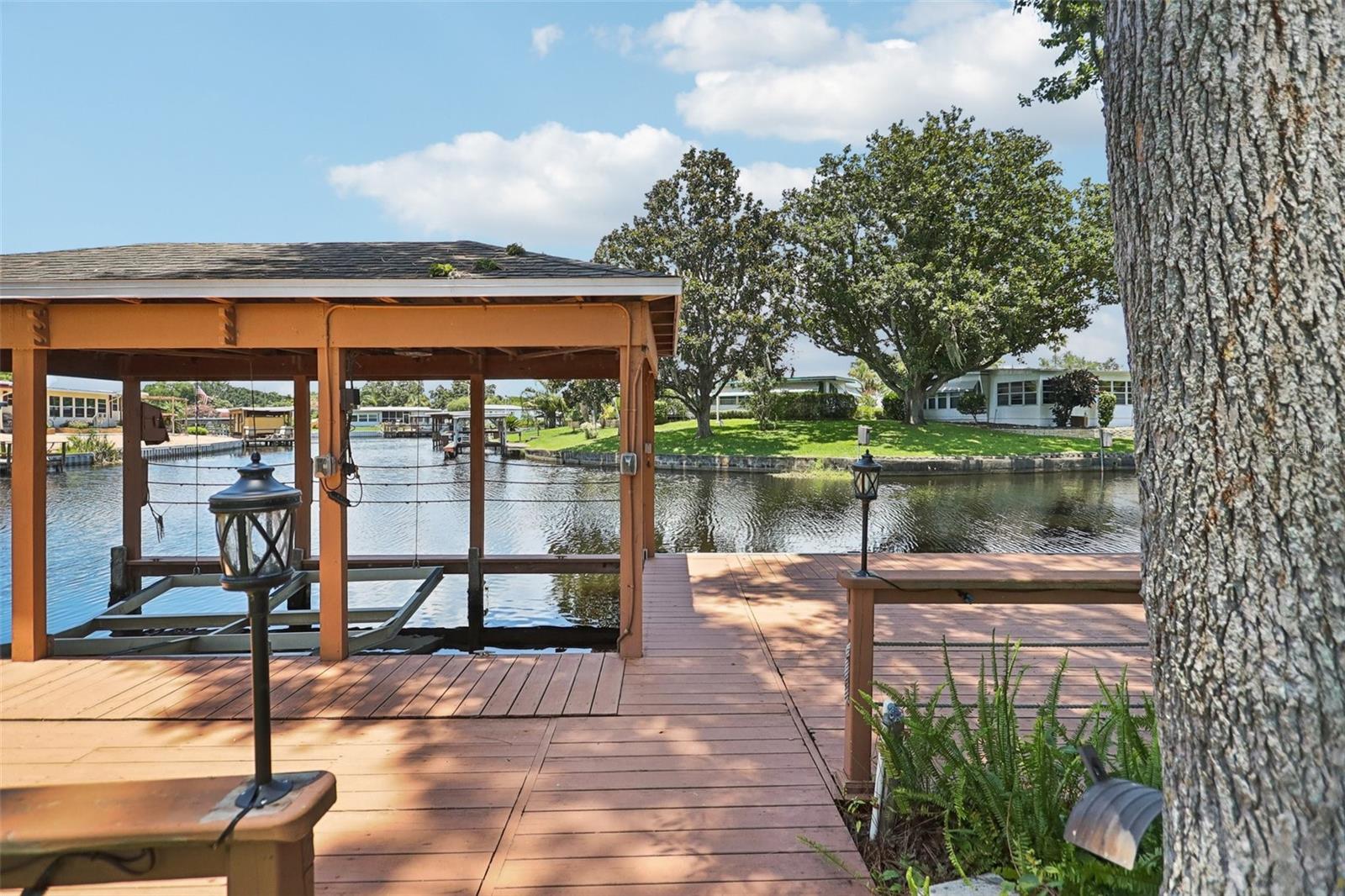 Image 47 of 75 For 2512 Baywater Road