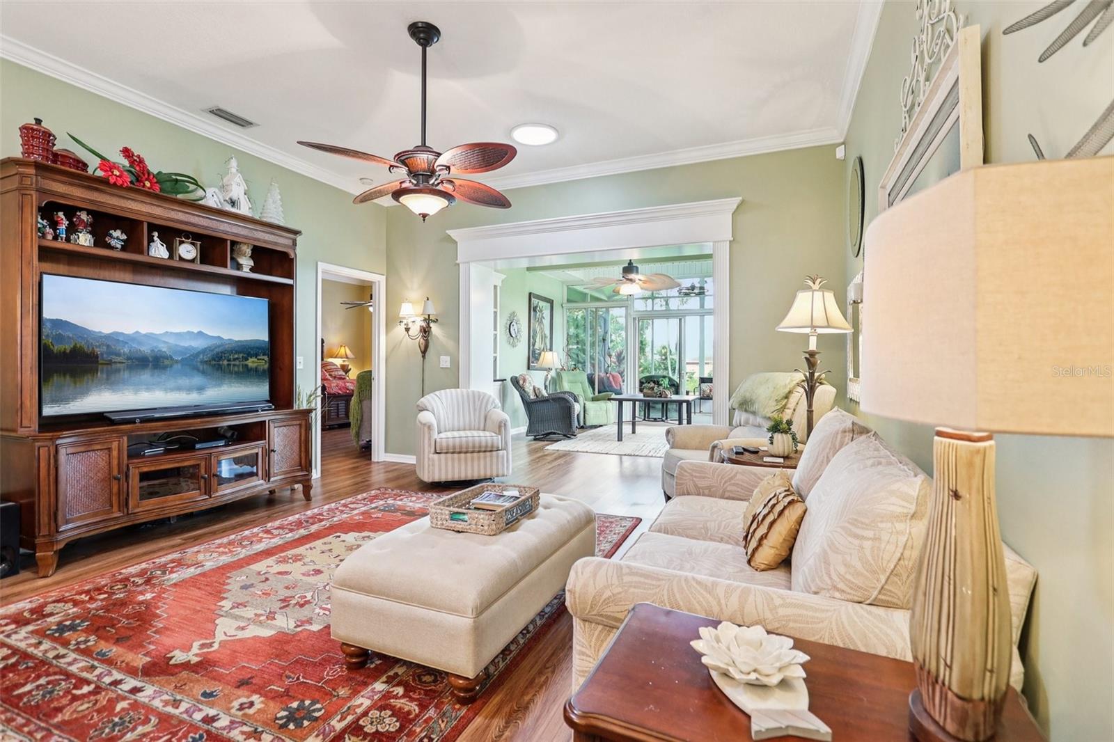 Image 5 of 75 For 2512 Baywater Road