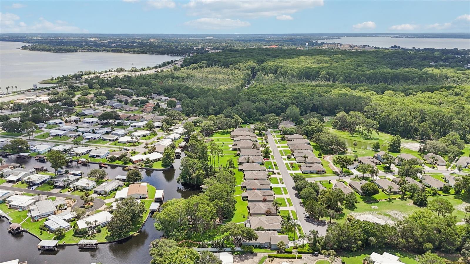 Image 50 of 75 For 2512 Baywater Road