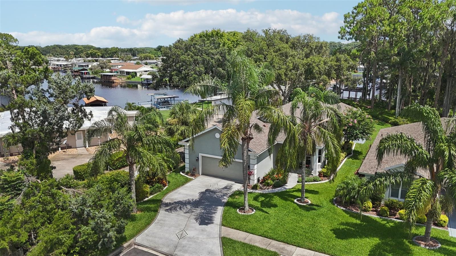 Image 66 of 75 For 2512 Baywater Road