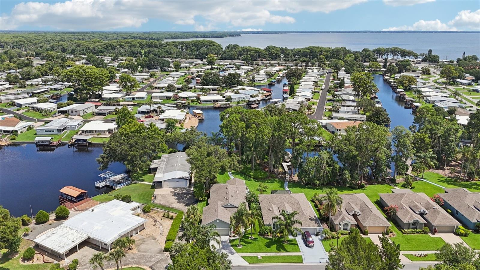 Image 68 of 75 For 2512 Baywater Road