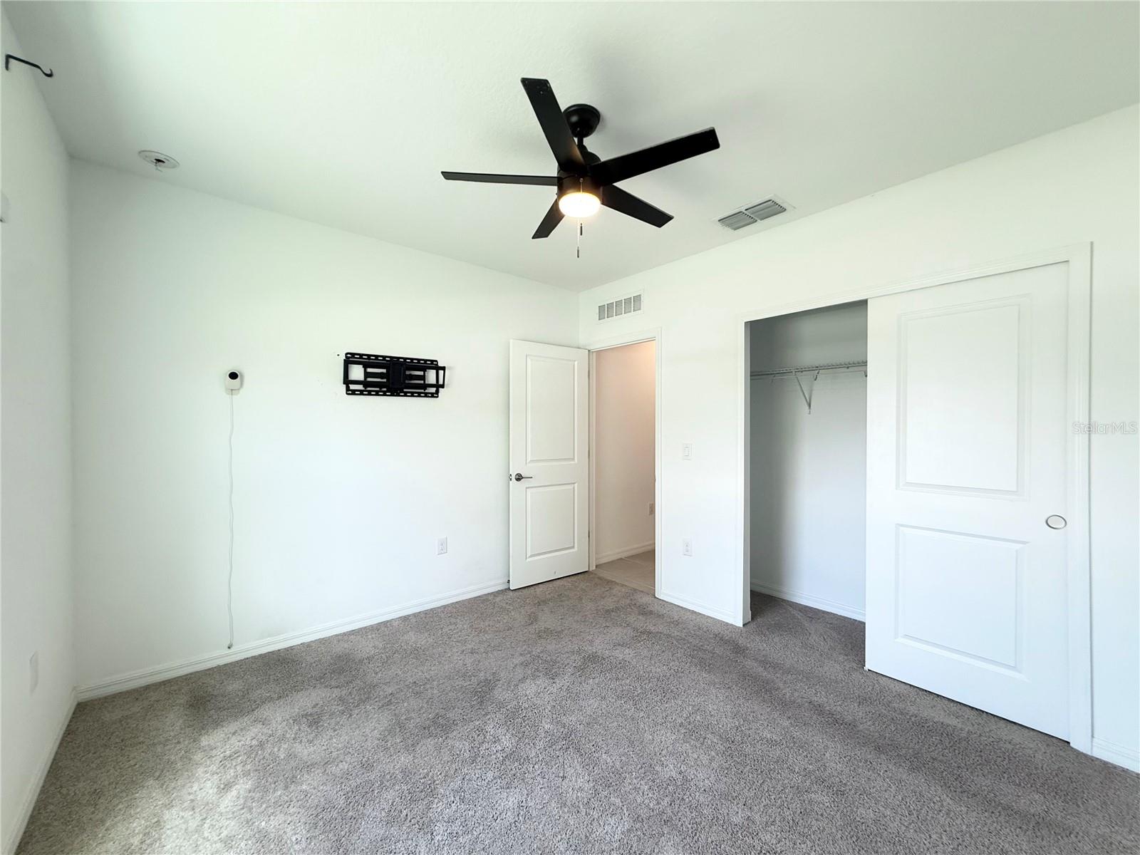 Image 21 of 66 For 1138 Calico Pointe Circle
