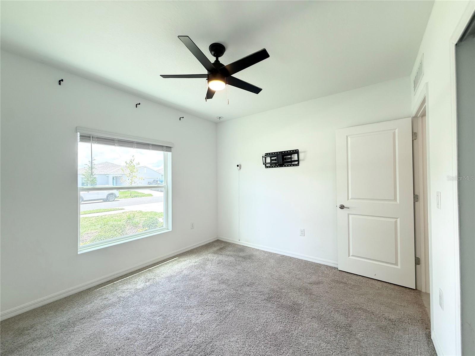 Image 22 of 66 For 1138 Calico Pointe Circle
