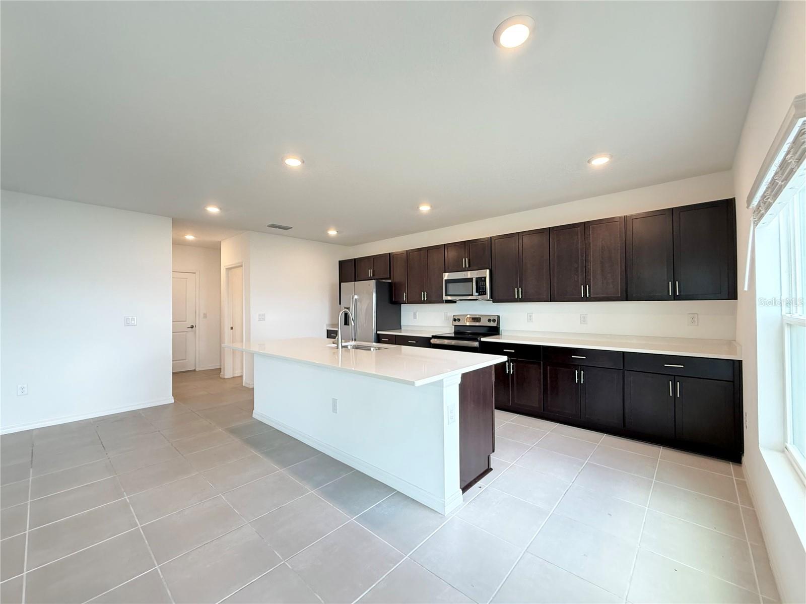 Image 24 of 66 For 1138 Calico Pointe Circle