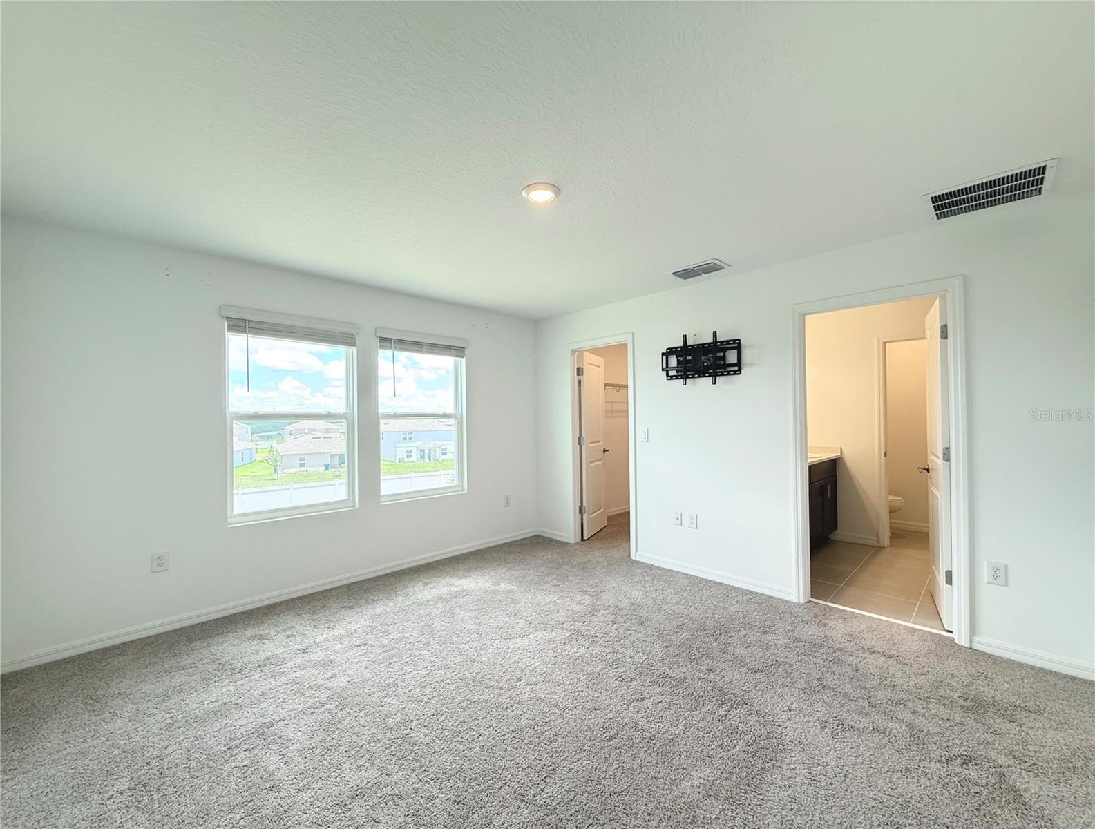 Image 48 of 66 For 1138 Calico Pointe Circle