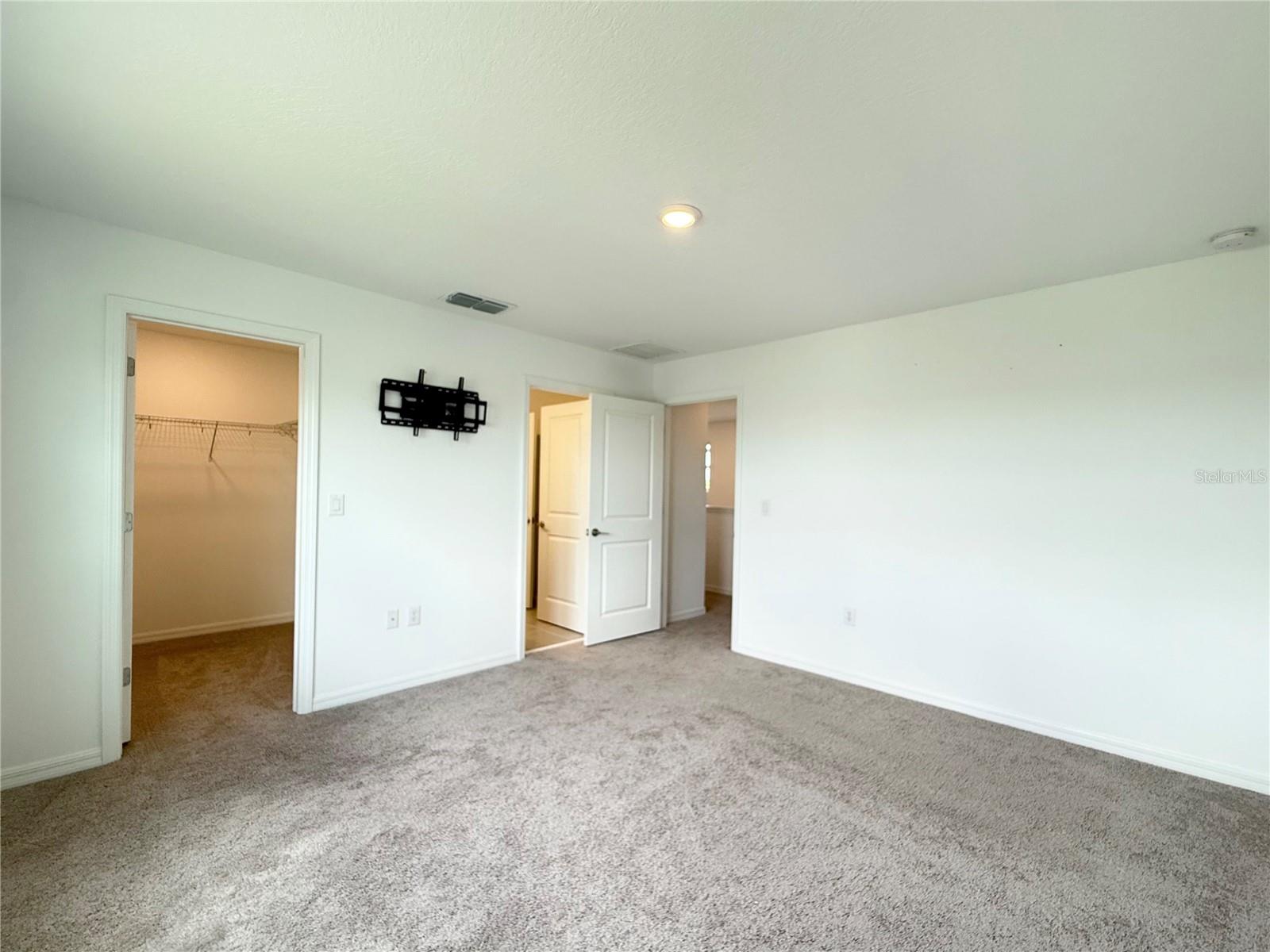 Image 49 of 66 For 1138 Calico Pointe Circle