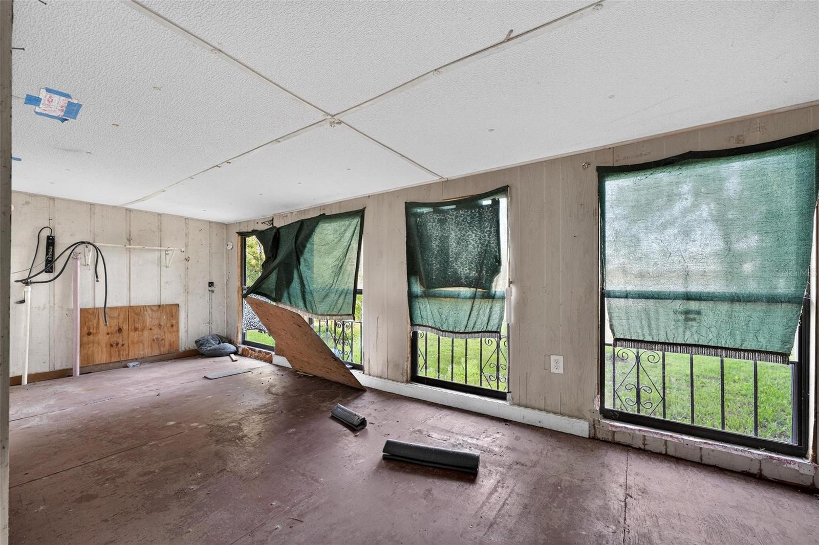 Image 17 of 38 For 54544 Buckhorn Road