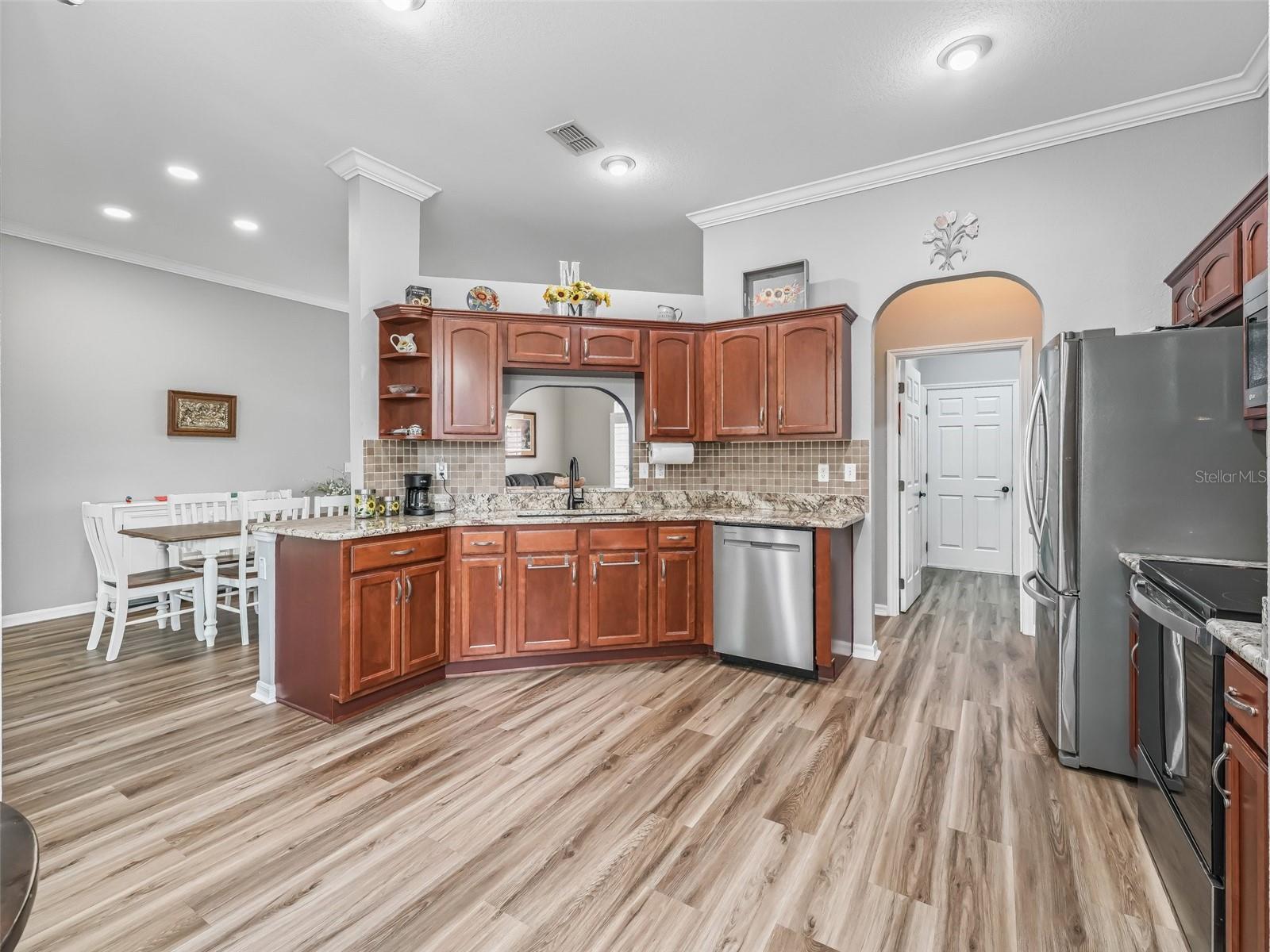 Listing photo id 16 for 16863 110th Court Road