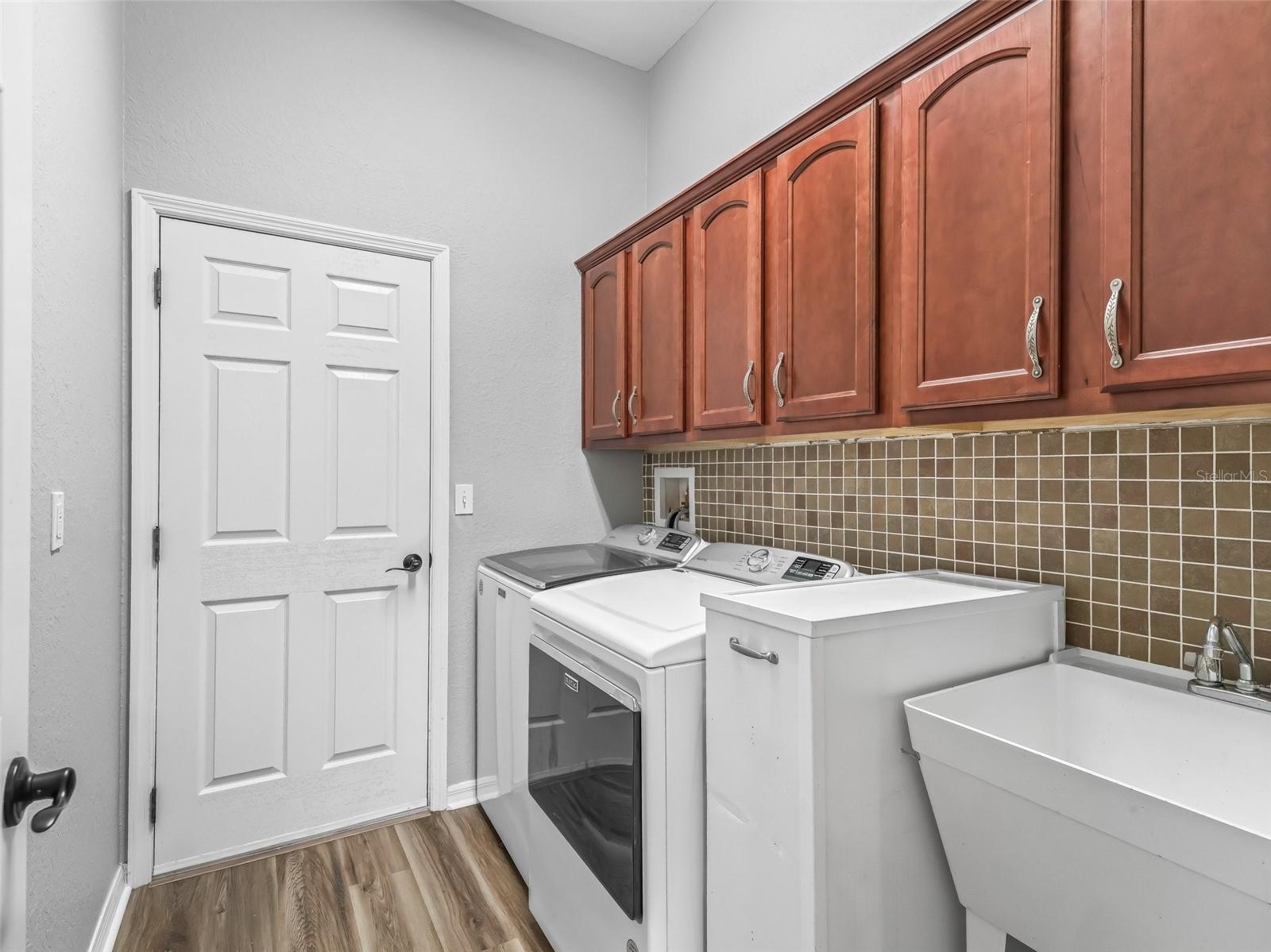 Listing photo id 31 for 16863 110th Court Road