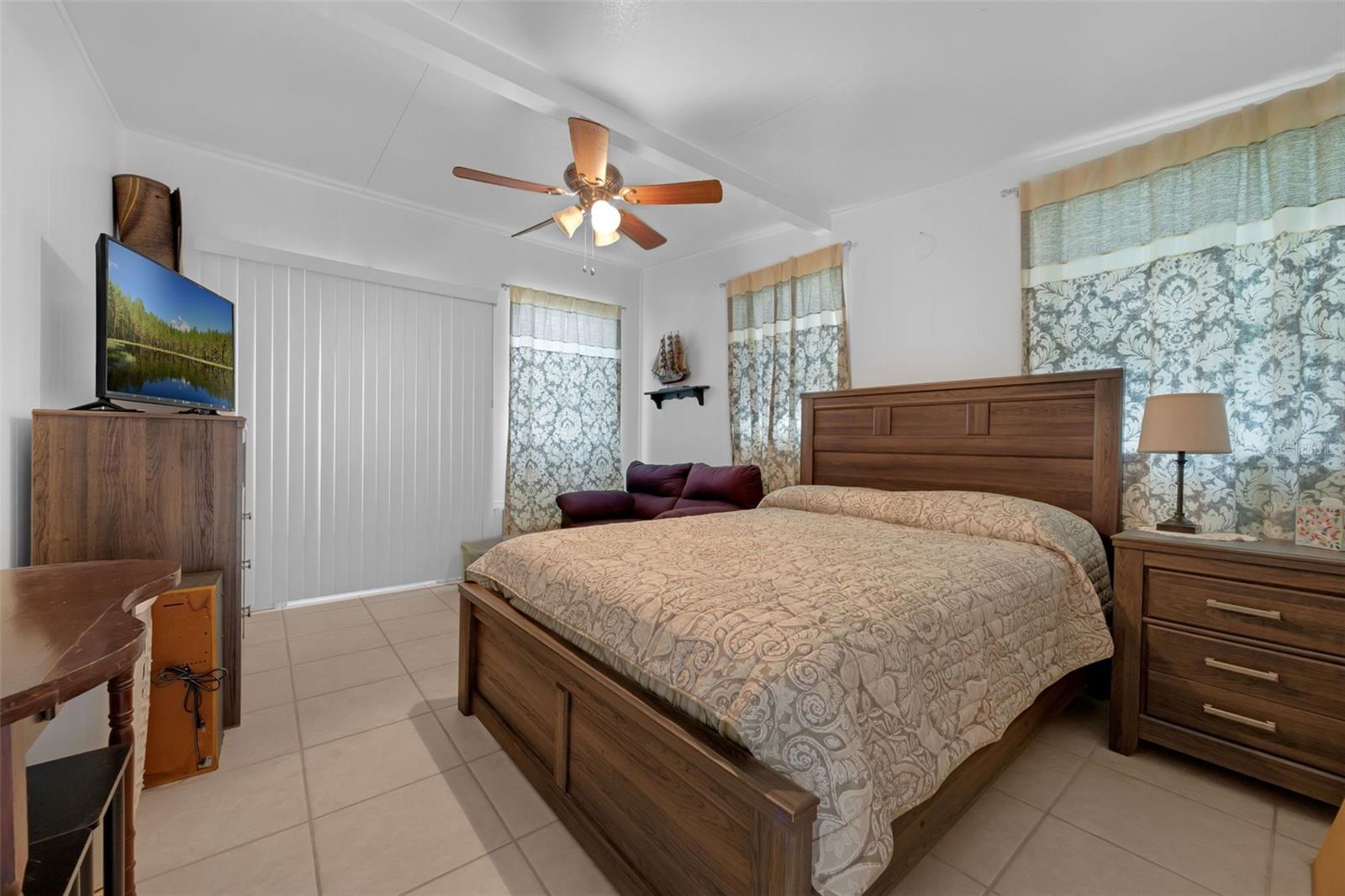 Image 18 of 35 For 1025 Capella Drive