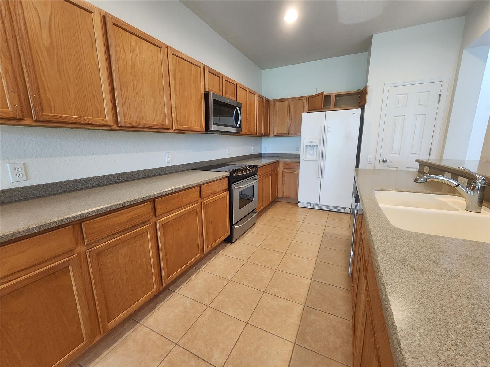 Image 3 of 5 For 403 Balboa Boulevard