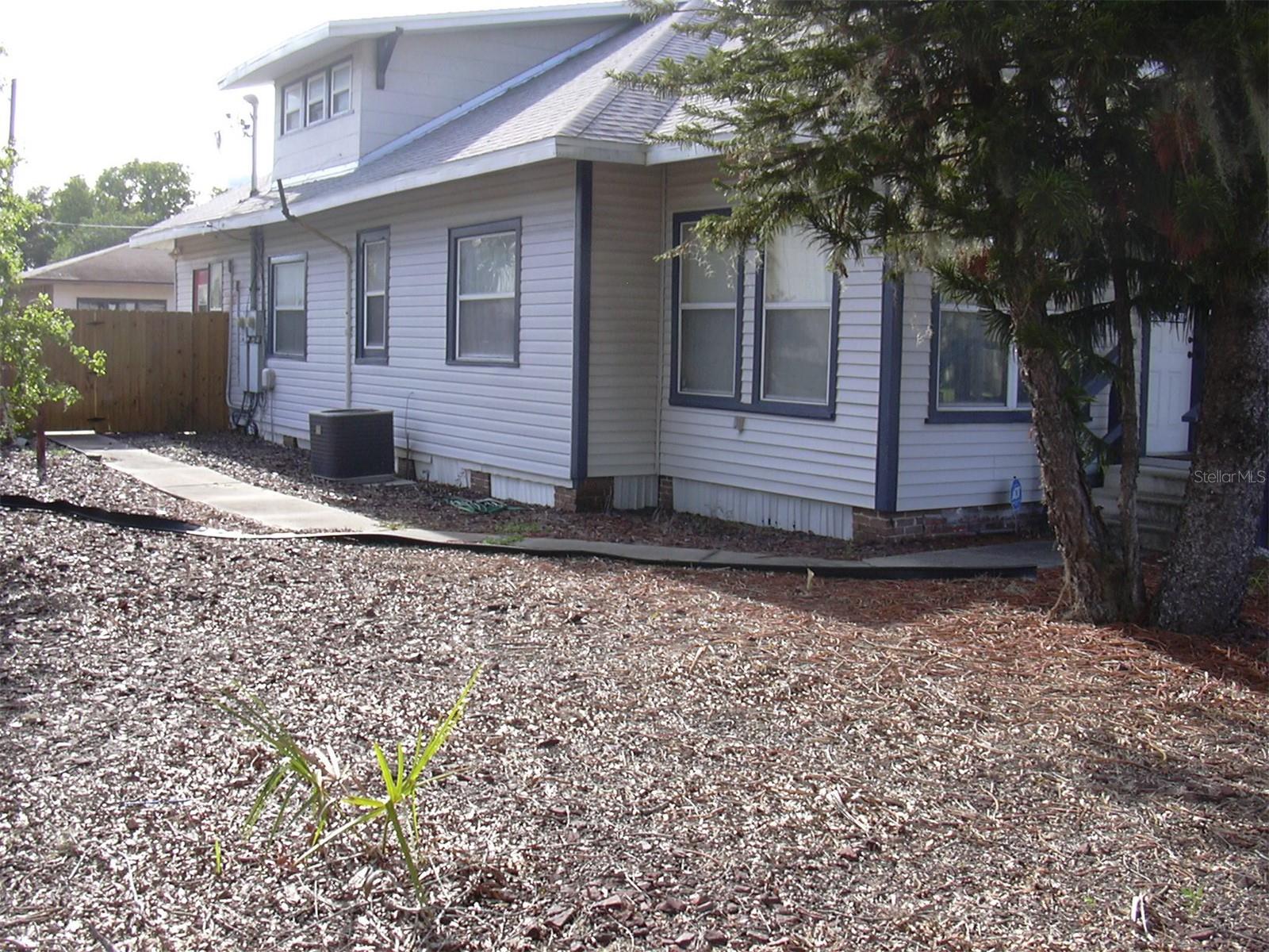 Image 6 of 23 For 305 Sinclair Avenue