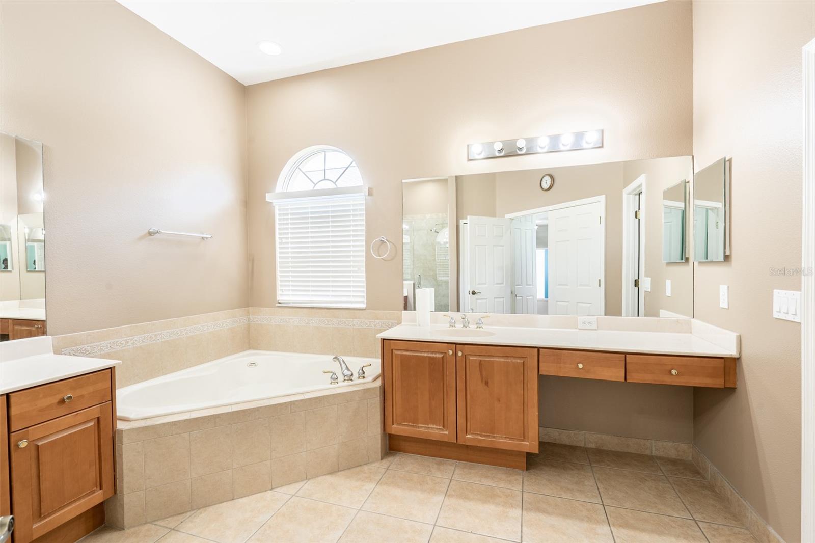 Image 27 of 71 For 4548 Barrister Drive