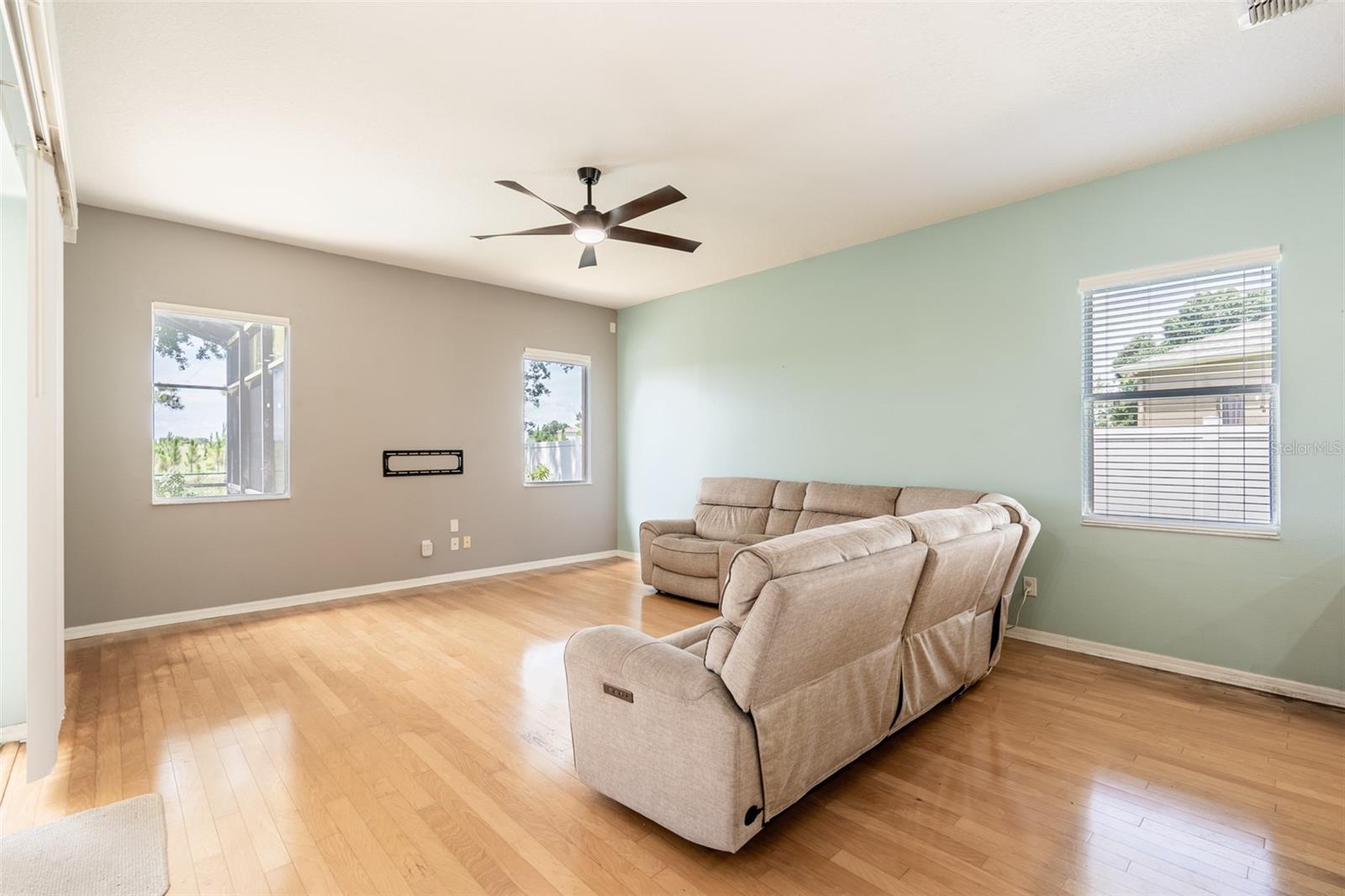 Image 32 of 71 For 4548 Barrister Drive