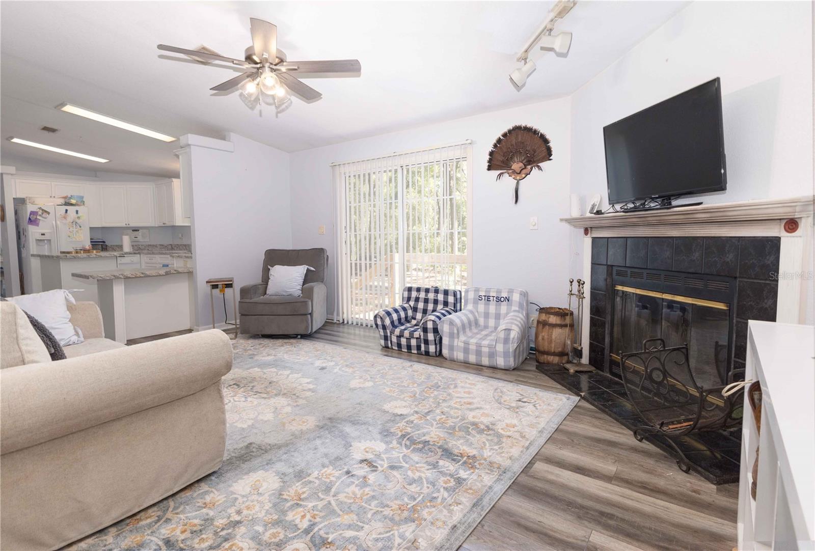 Listing photo id 10 for 11341 11th Way