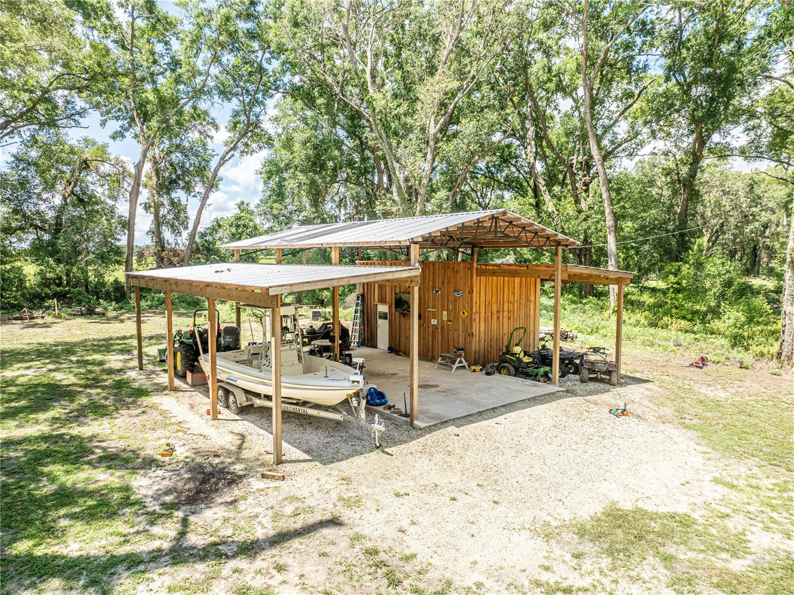 Listing photo id 0 for 11341 11th Way
