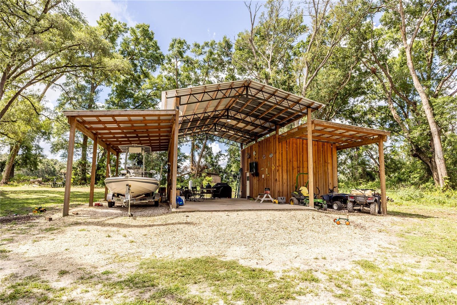 Listing photo id 21 for 11341 11th Way