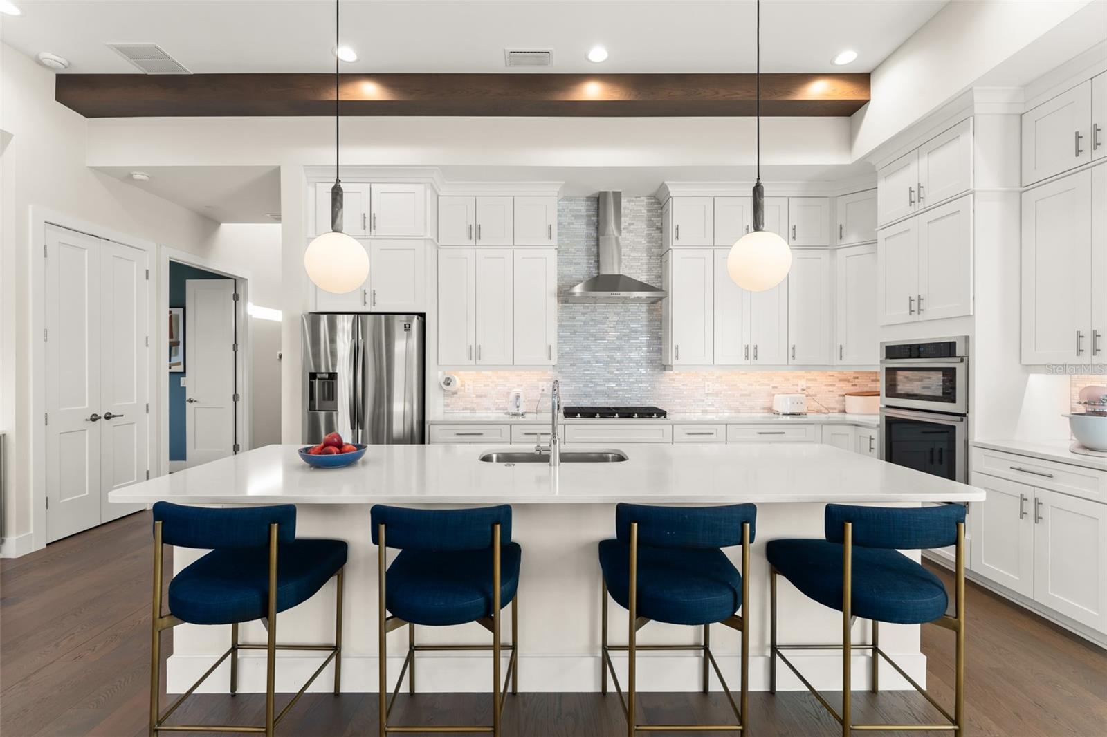 Image 11 of 56 For 16030 Vetta Drive